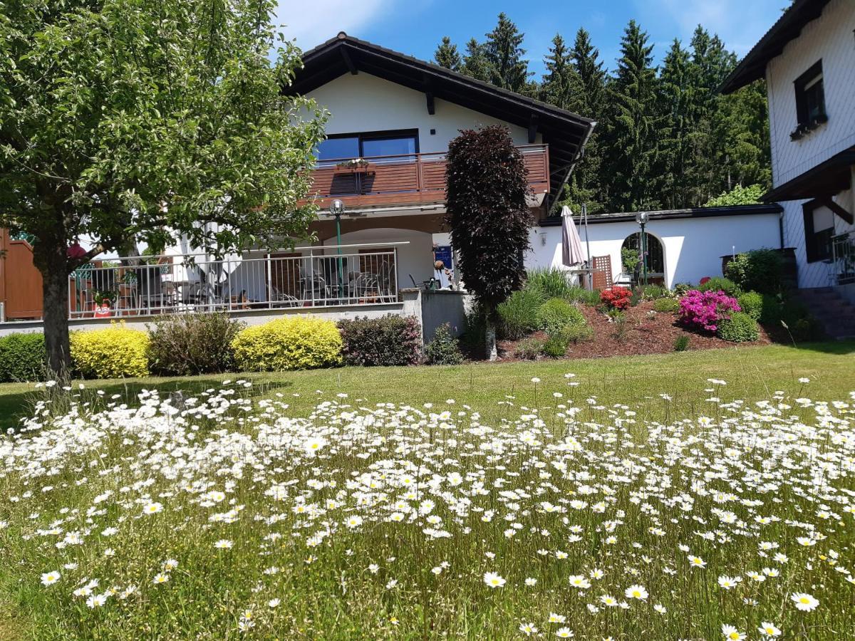 Ferienwohnung Wirt In Der Spoeck Neukirchen an der Vöckla Exterior foto